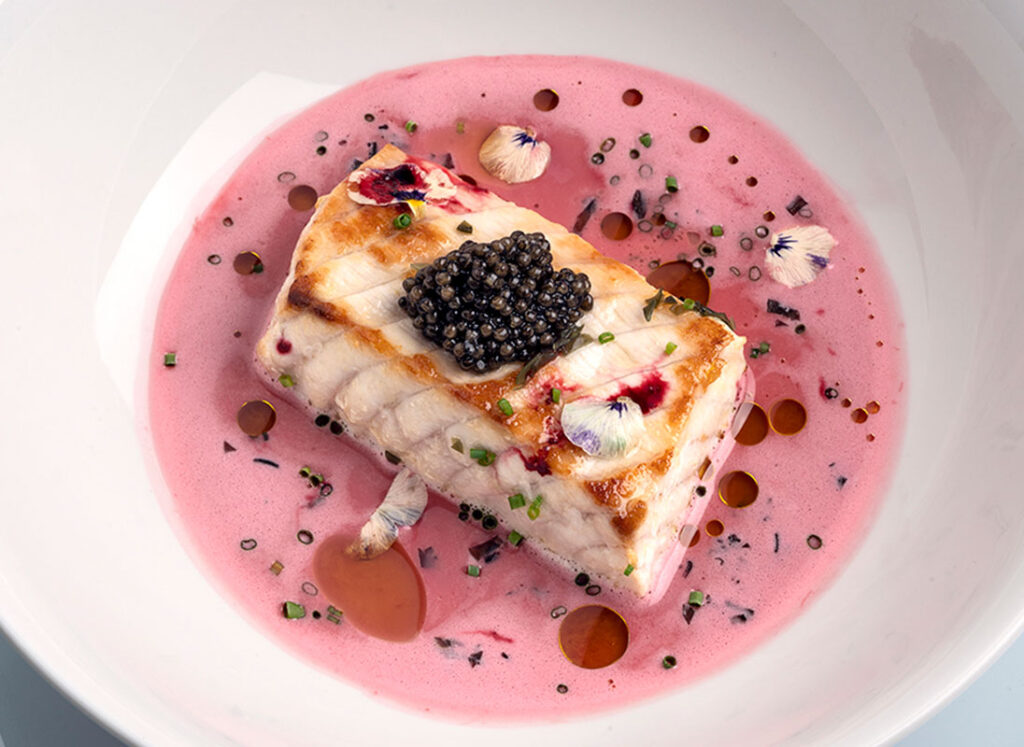 Trancio di storione bianco e caviale Imperial Cru Caviar