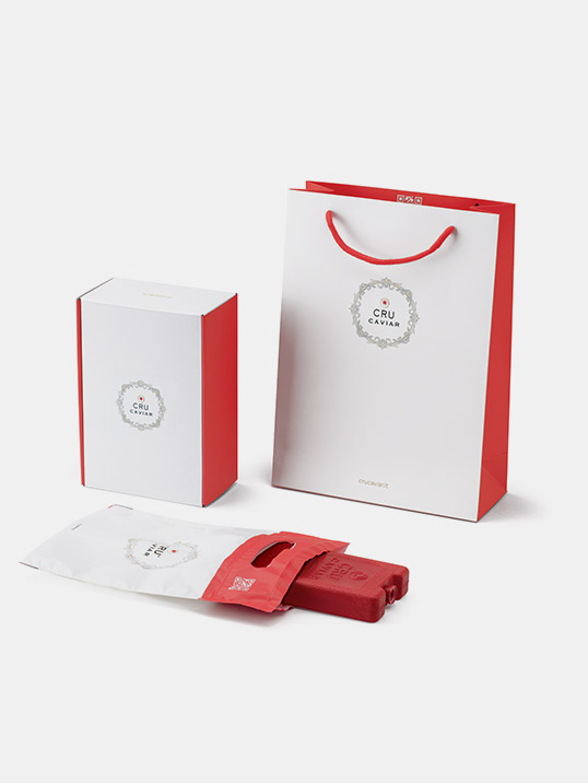 Cru Caviar gift box composta da busta isotermica, box in cartone e shopper